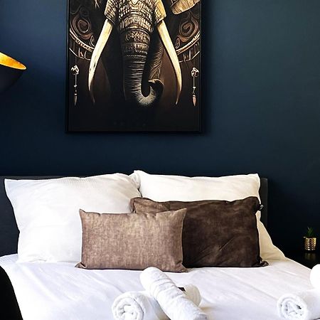 B&K Urban City Suites Tilburg Bagian luar foto