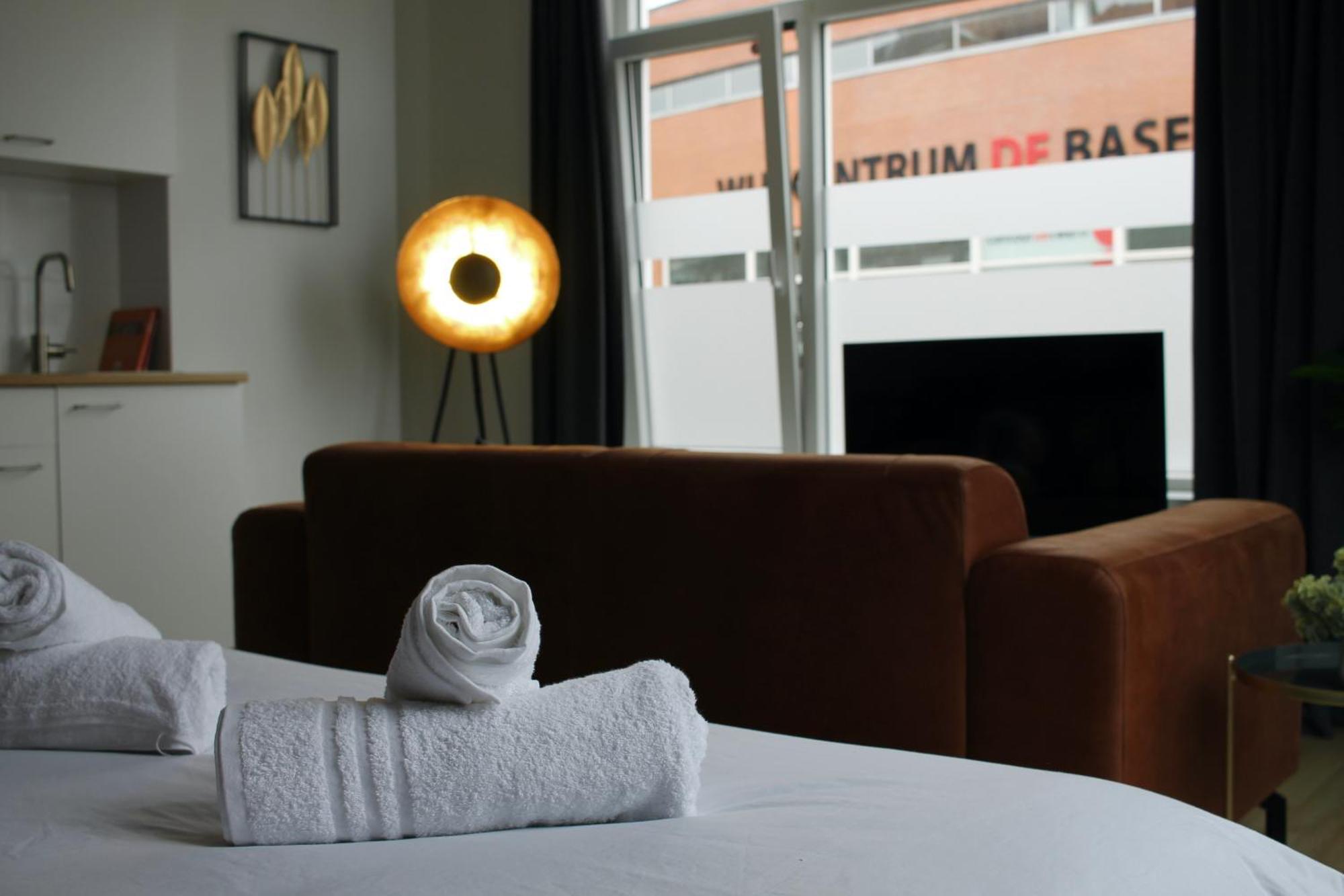B&K Urban City Suites Tilburg Bagian luar foto