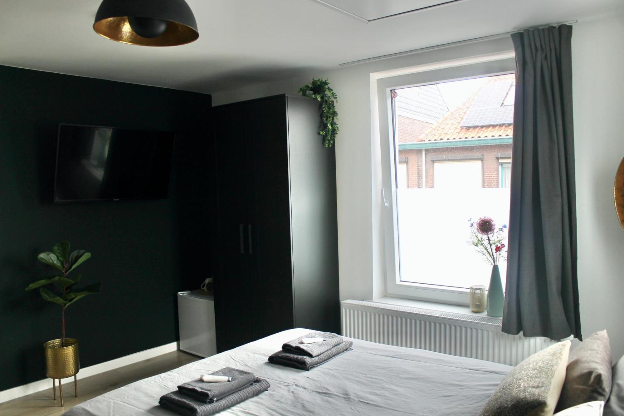 B&K Urban City Suites Tilburg Bagian luar foto
