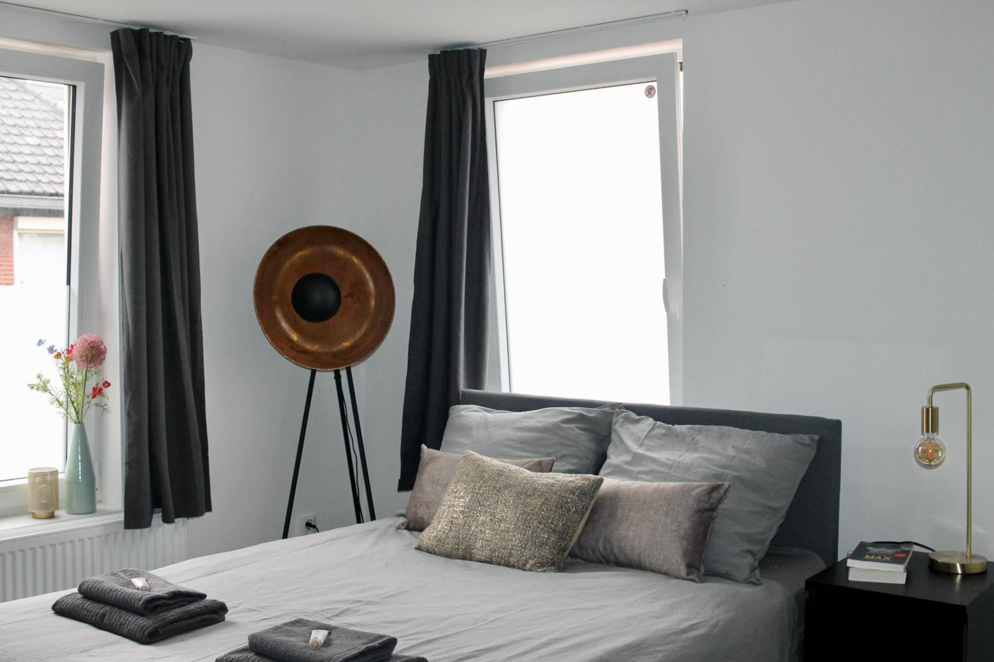 B&K Urban City Suites Tilburg Bagian luar foto