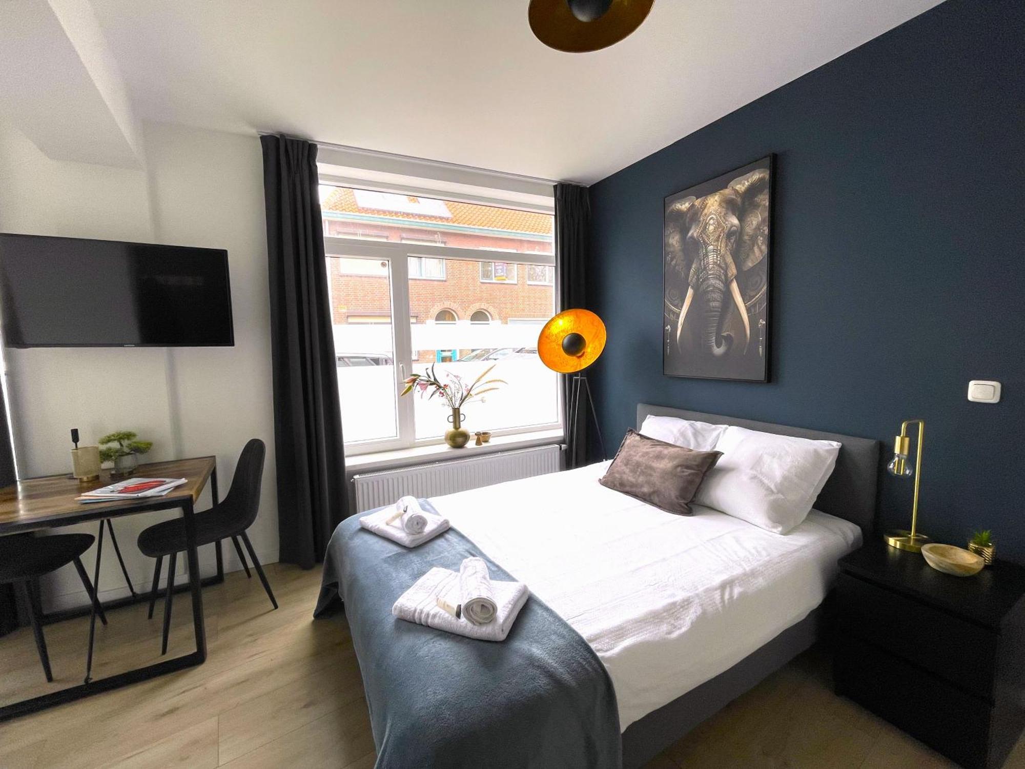 B&K Urban City Suites Tilburg Bagian luar foto