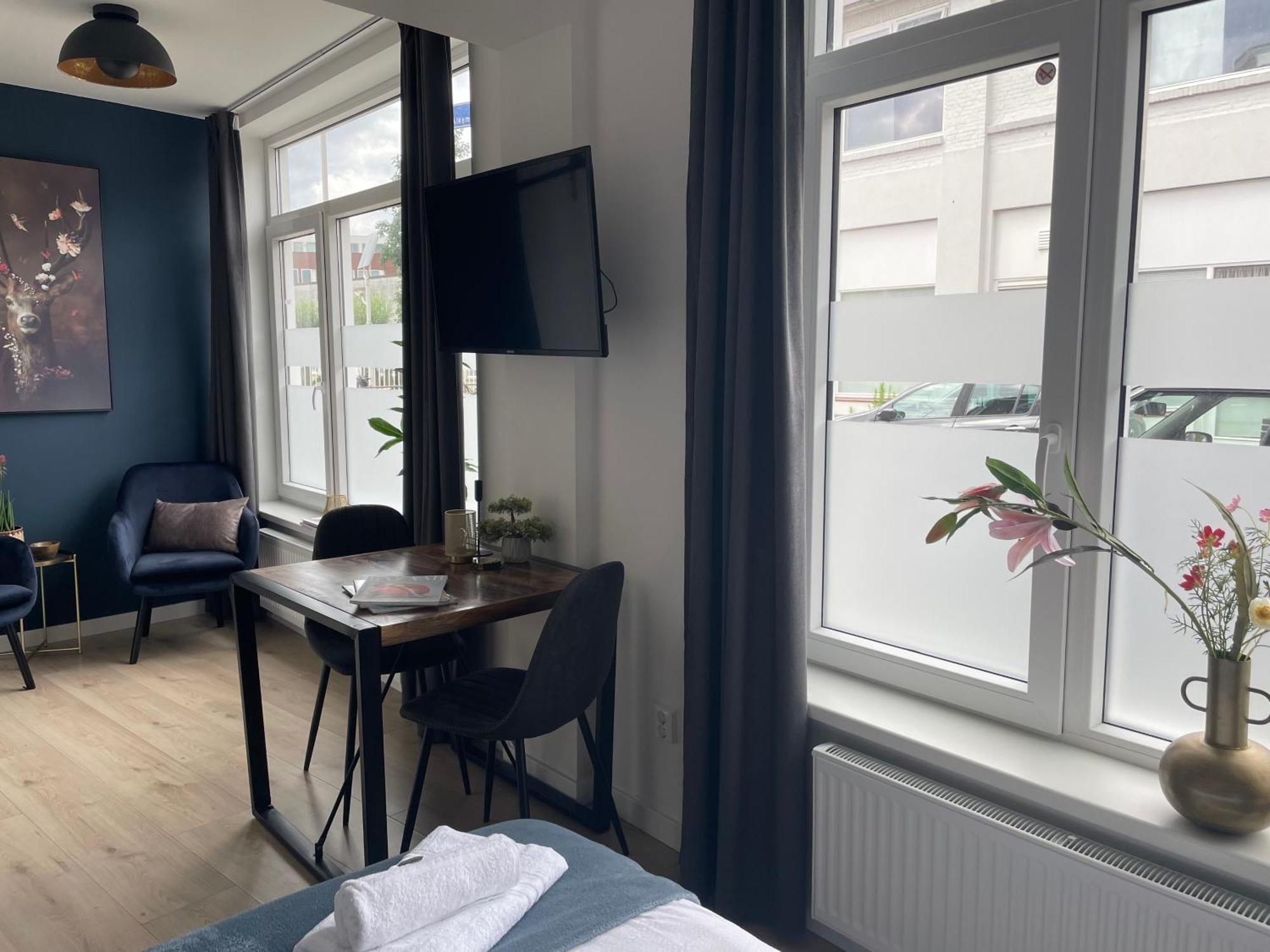 B&K Urban City Suites Tilburg Bagian luar foto