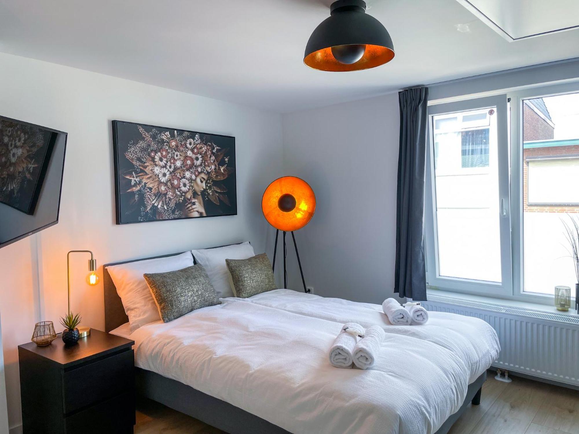 B&K Urban City Suites Tilburg Bagian luar foto