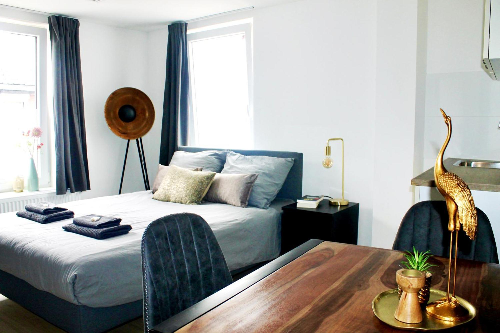 B&K Urban City Suites Tilburg Bagian luar foto
