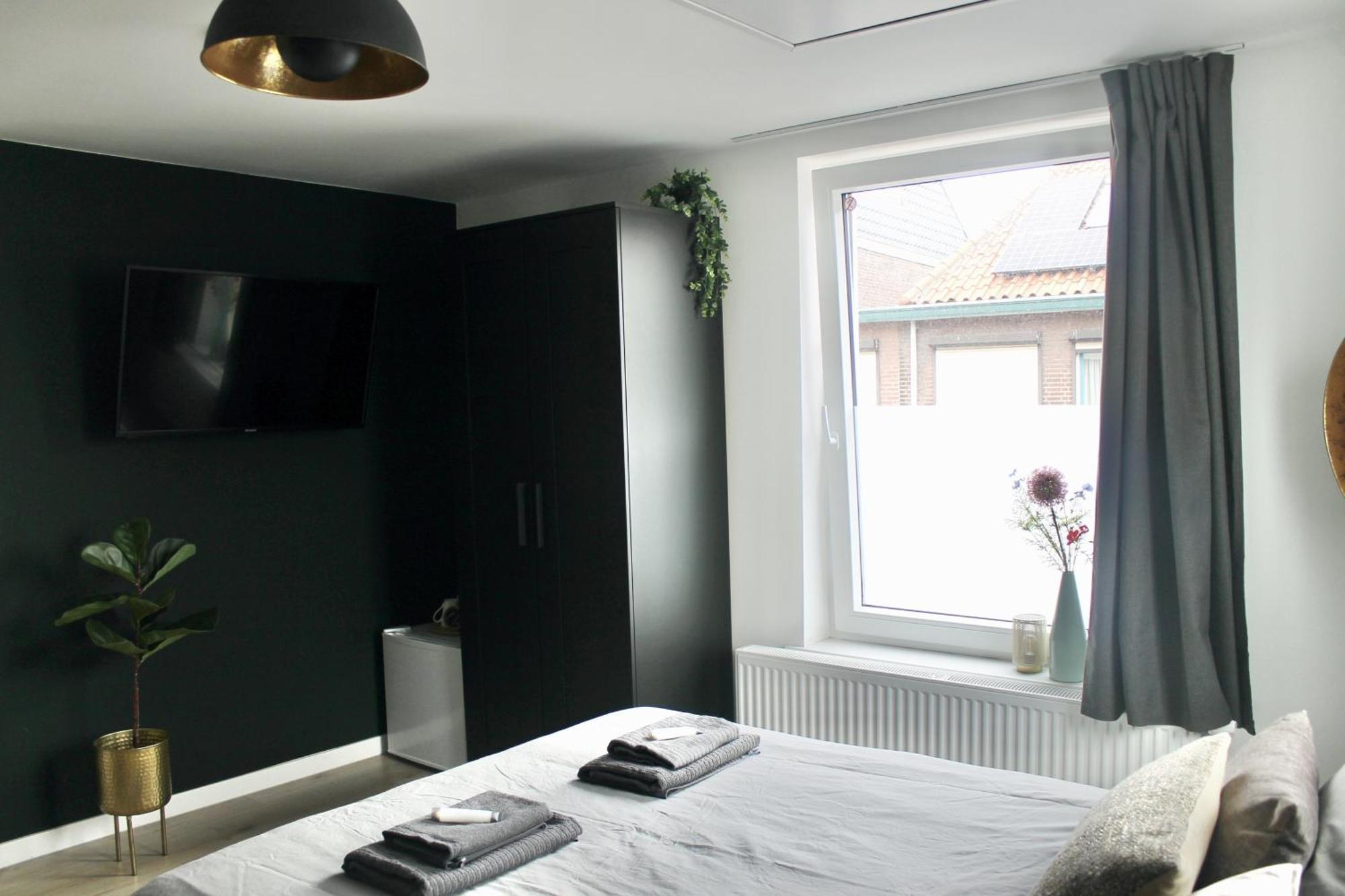 B&K Urban City Suites Tilburg Bagian luar foto