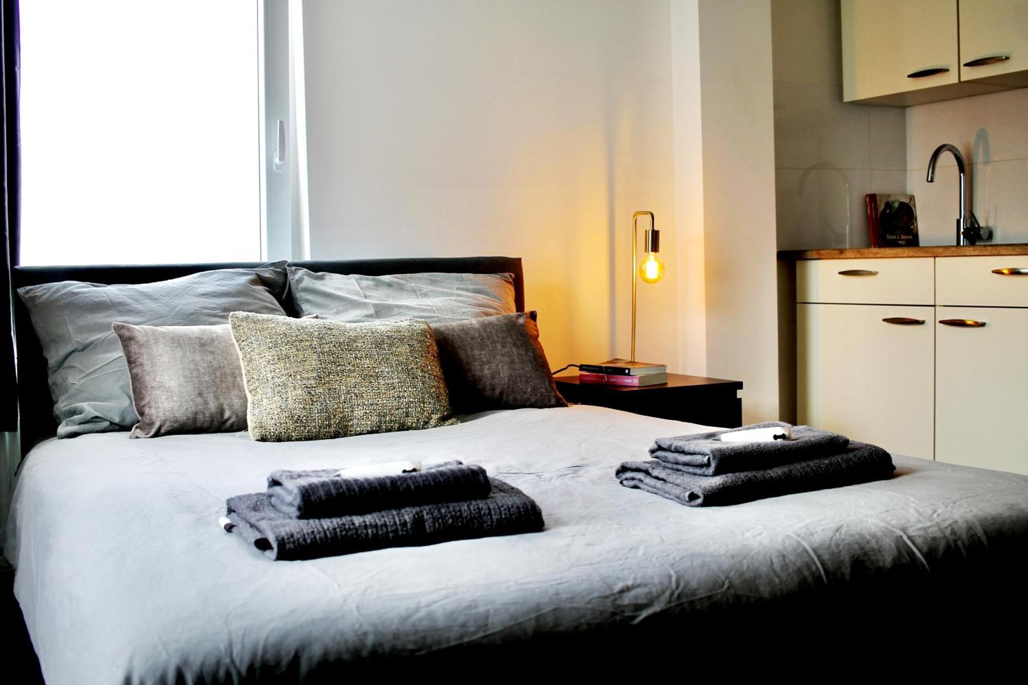 B&K Urban City Suites Tilburg Bagian luar foto