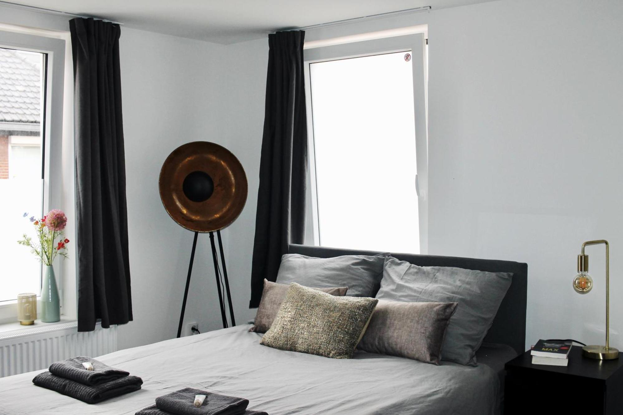B&K Urban City Suites Tilburg Bagian luar foto